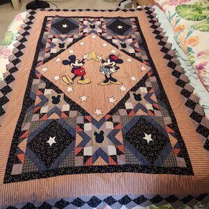 VTG Disney Mickey Minnie Mouse Cotton Patchwork Quilt Wallhanger